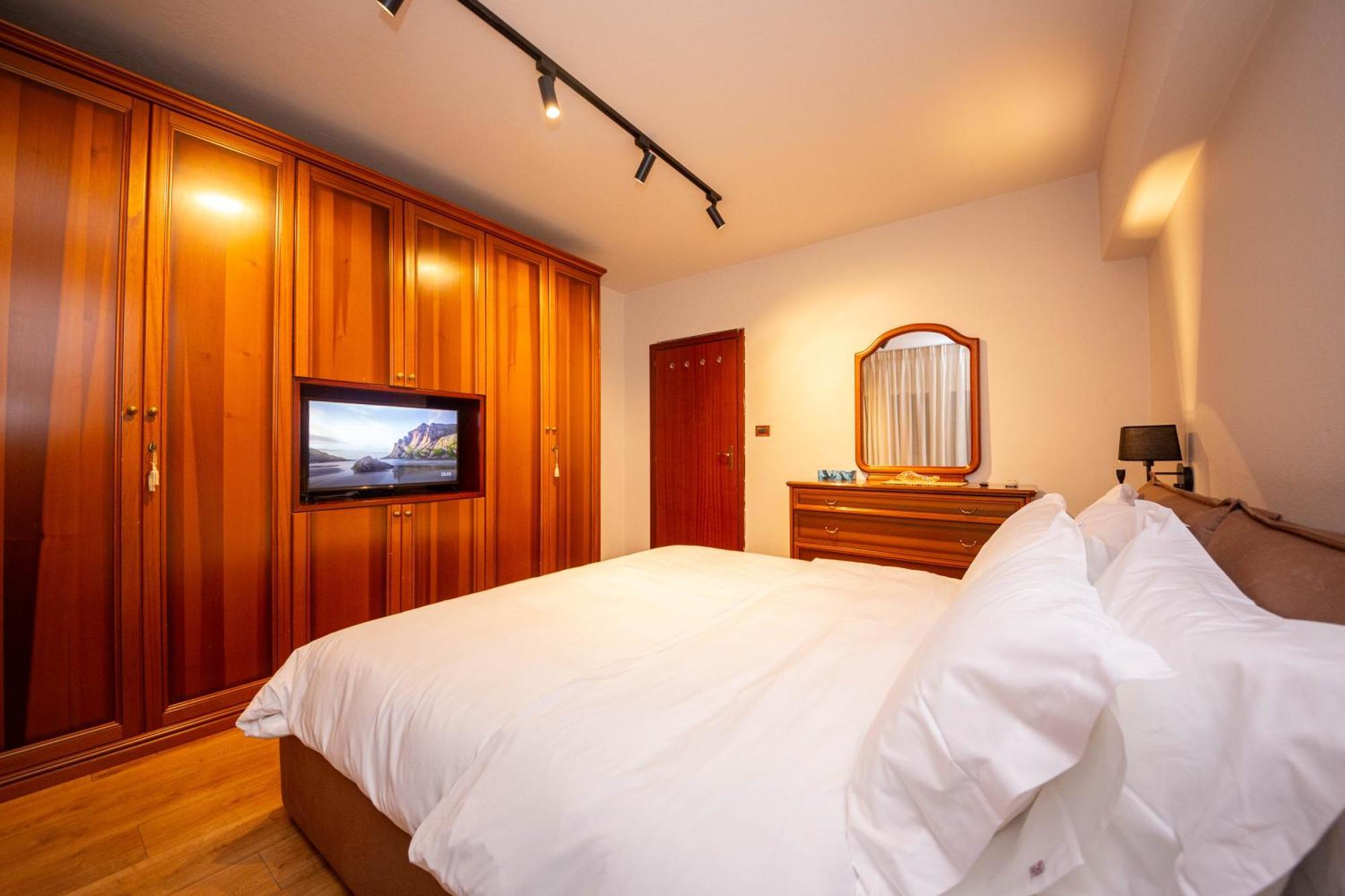 Blloku Unique Apartments 3 Tiranë Luaran gambar