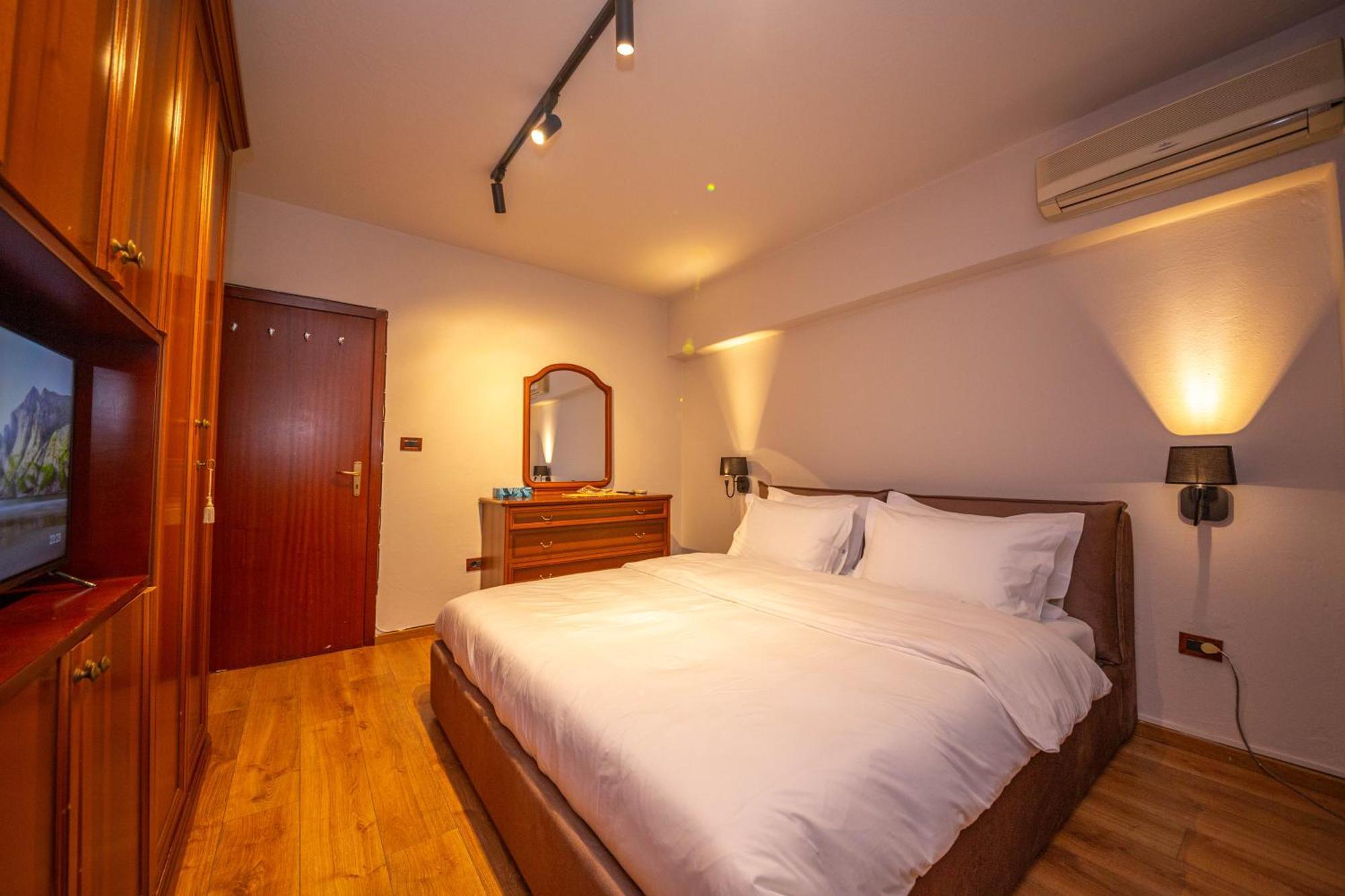 Blloku Unique Apartments 3 Tiranë Luaran gambar