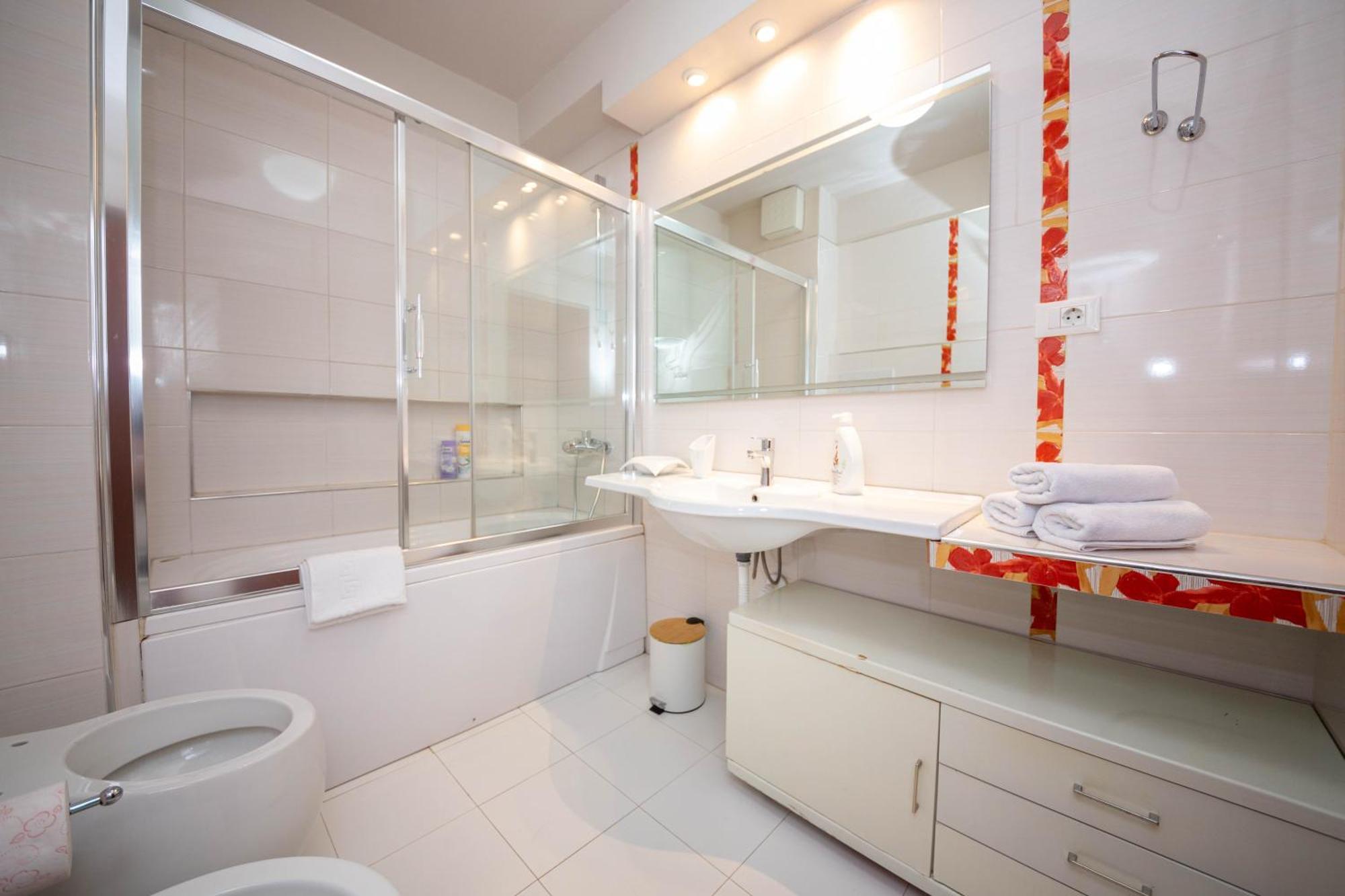 Blloku Unique Apartments 3 Tiranë Luaran gambar